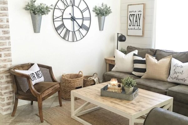 How to decorate a small.living room