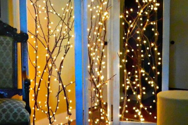 How to decorate a room with string lights