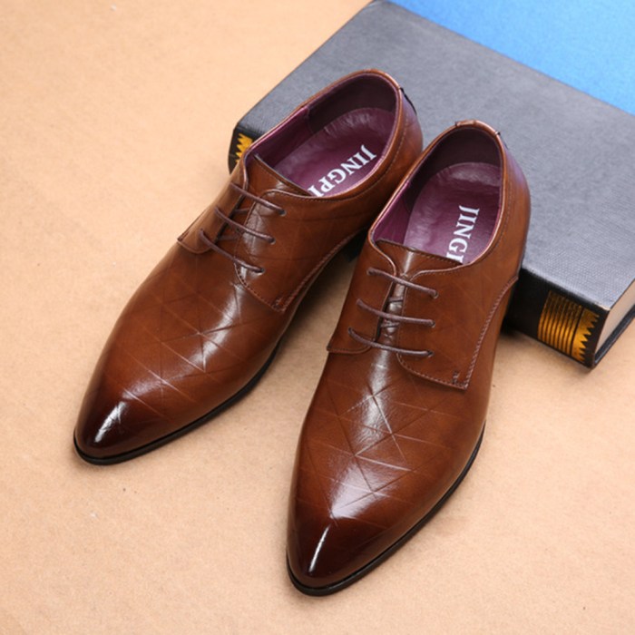 Pointed toe dress shoes mens