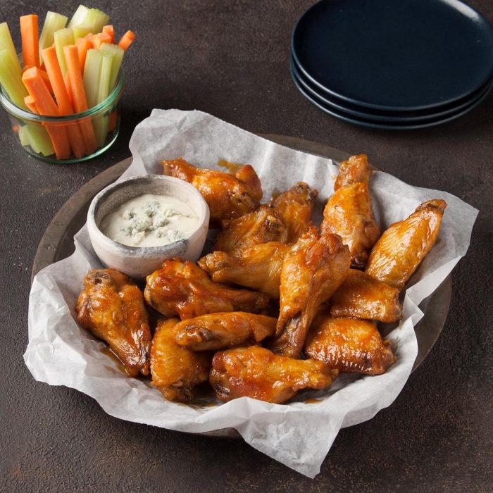 How to cook restaurant style hot wings