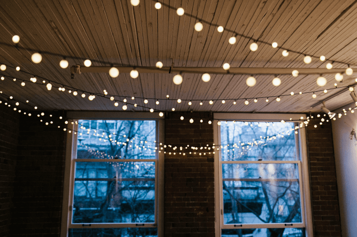 String lights ceiling romantic light bedroom room lighting hang ideas ceilings decorate along them space