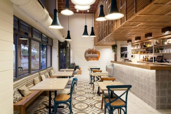 Desain interior cafe di ruko